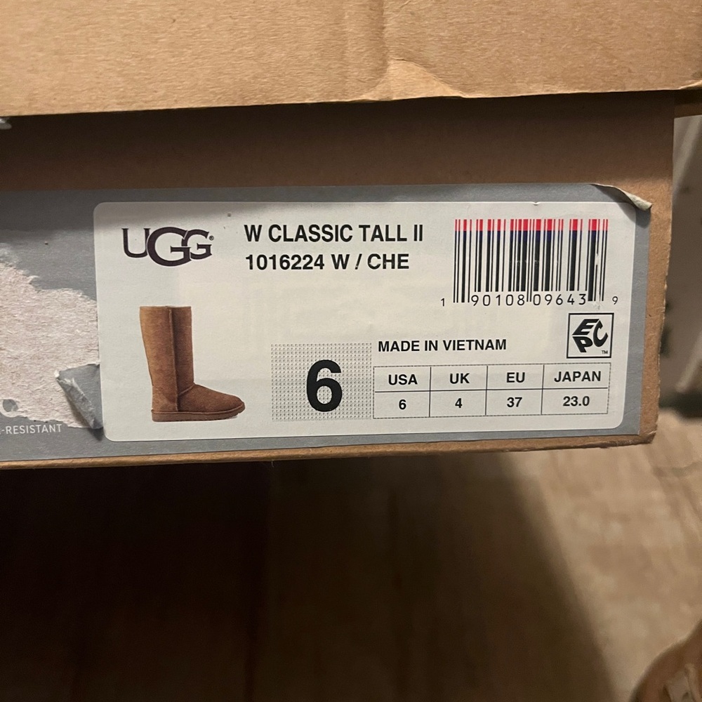 UGG Women's Chestnut Suede Winter Boots - Picture 5 of 5